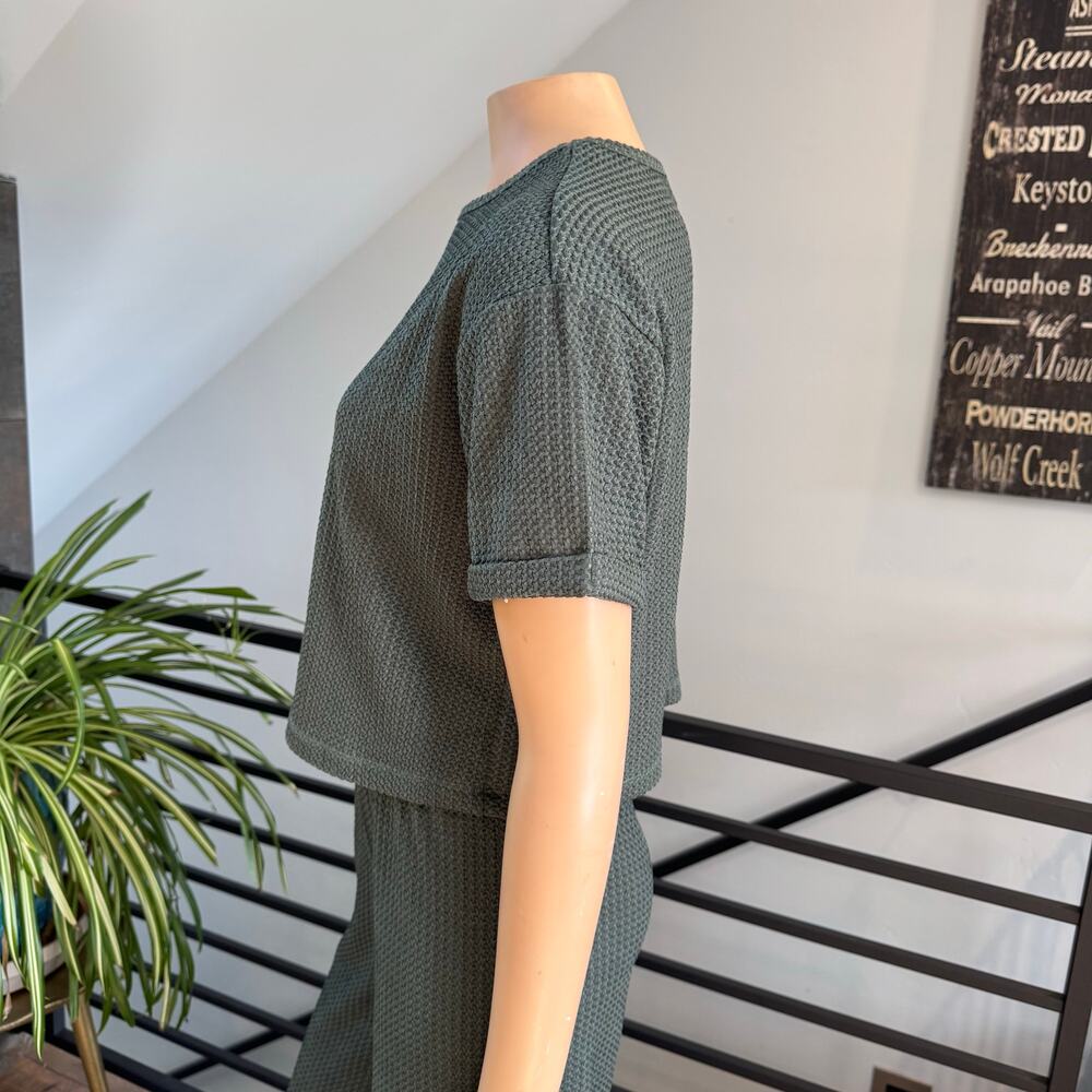NWT Francesca’s Julia Hunter Green Waffle Knit Lounge Set, Top & Bottom - Small - Picture 16 of 16
